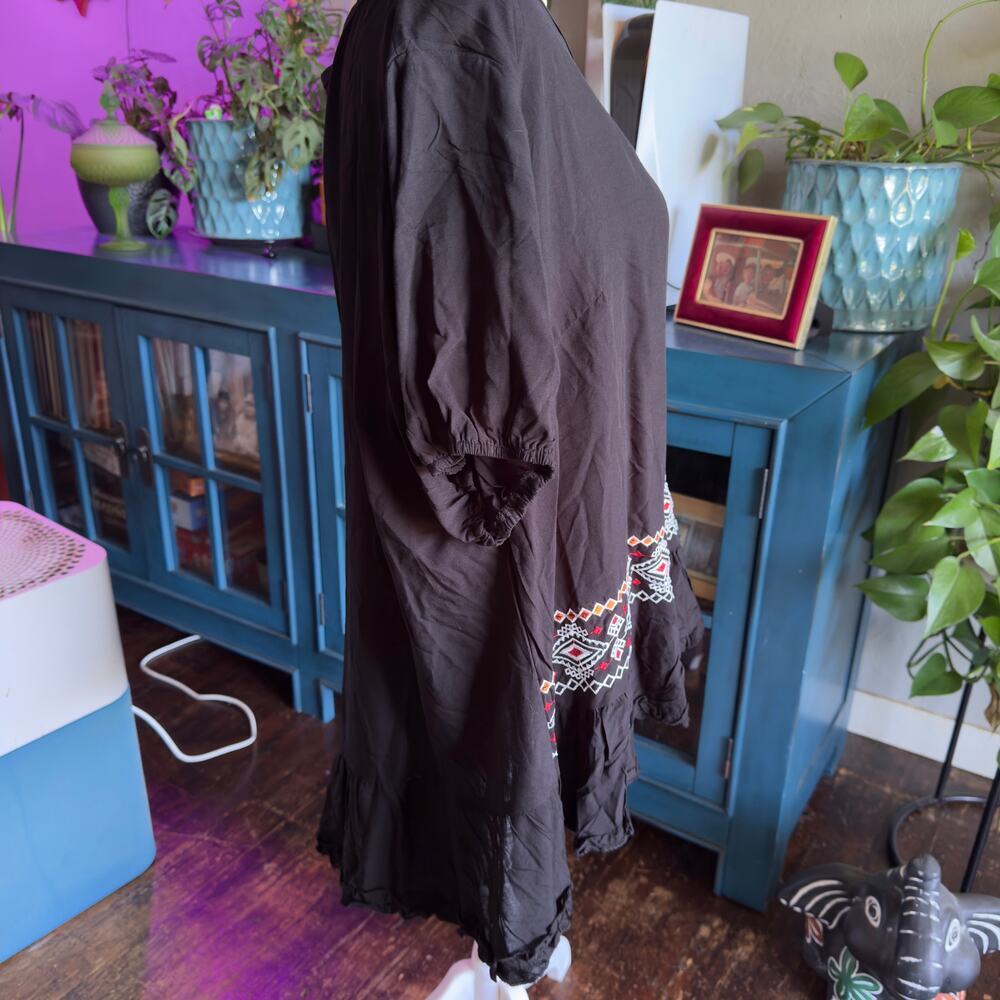 Black Flowy Asymmetrical Boho Blouse Plus Size 2XL - Picture 6 of 7